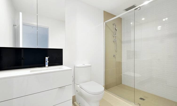 10 In-Budget Bathroom Upgrades For Renters