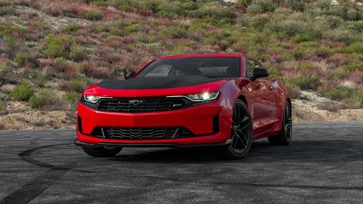 Why does 2022 Chevy Camaro Get High Praises?